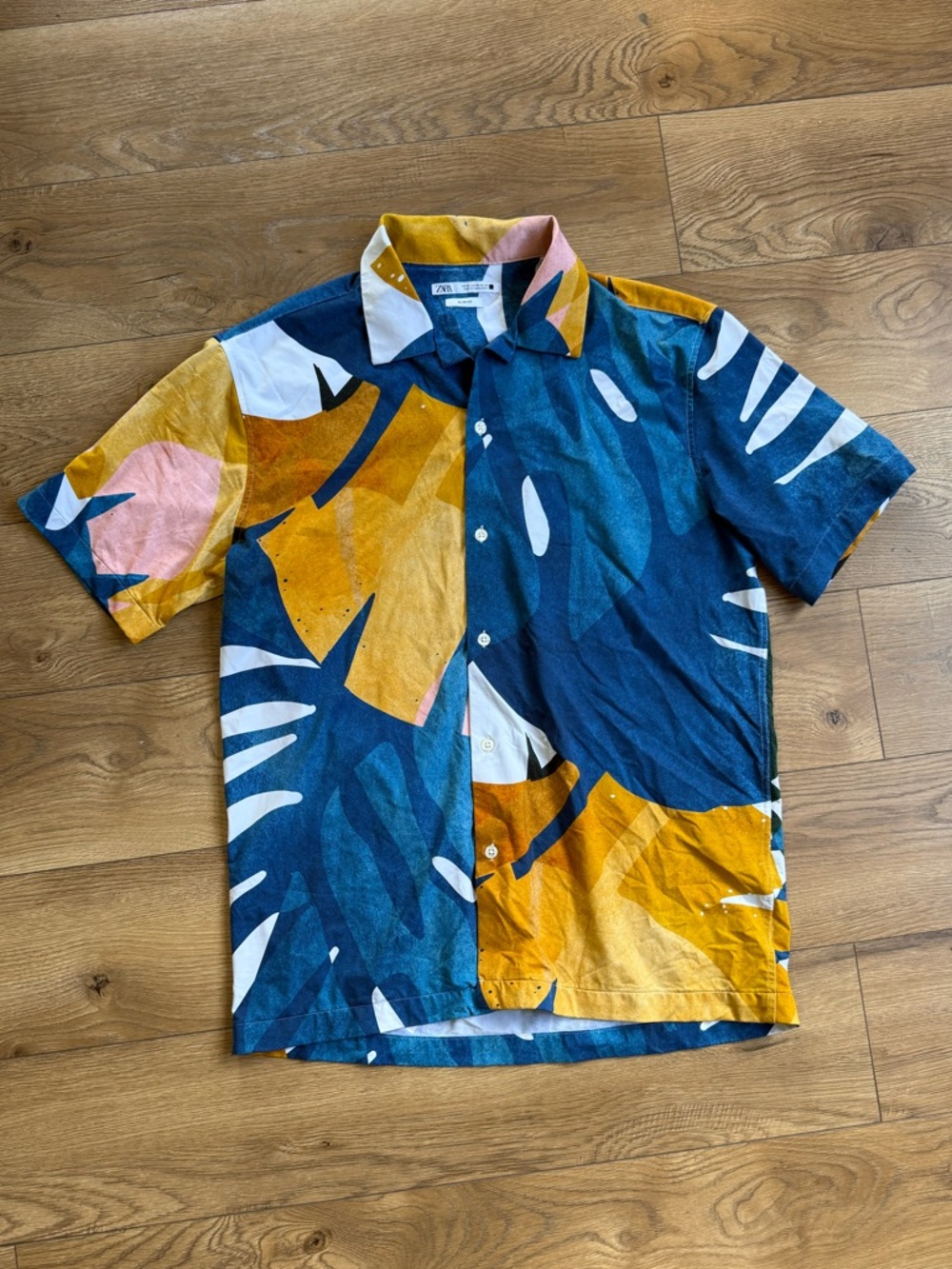 Zara Short Sleeve Button-Down Shirt in Blue, Mustard & Pink Print